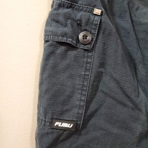 Vintage FUBU - 90s Y2K black cargo shorts - Size 7/8 - Picture 7 of 9